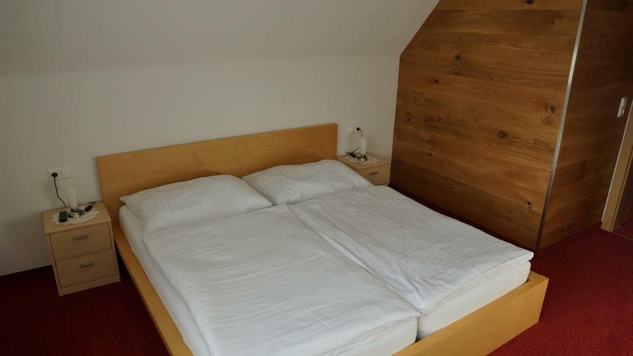 Apartment Koell Aich  Buitenkant foto